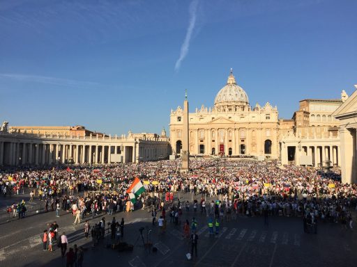 HABLAR BIEN DE LA IGLESIA